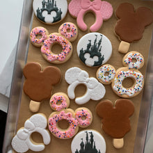 Load image into Gallery viewer, Mickey Popsicle Cutter