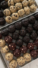 Load image into Gallery viewer, Chunky Chocolate Chip Cookies +Nut Recipe
